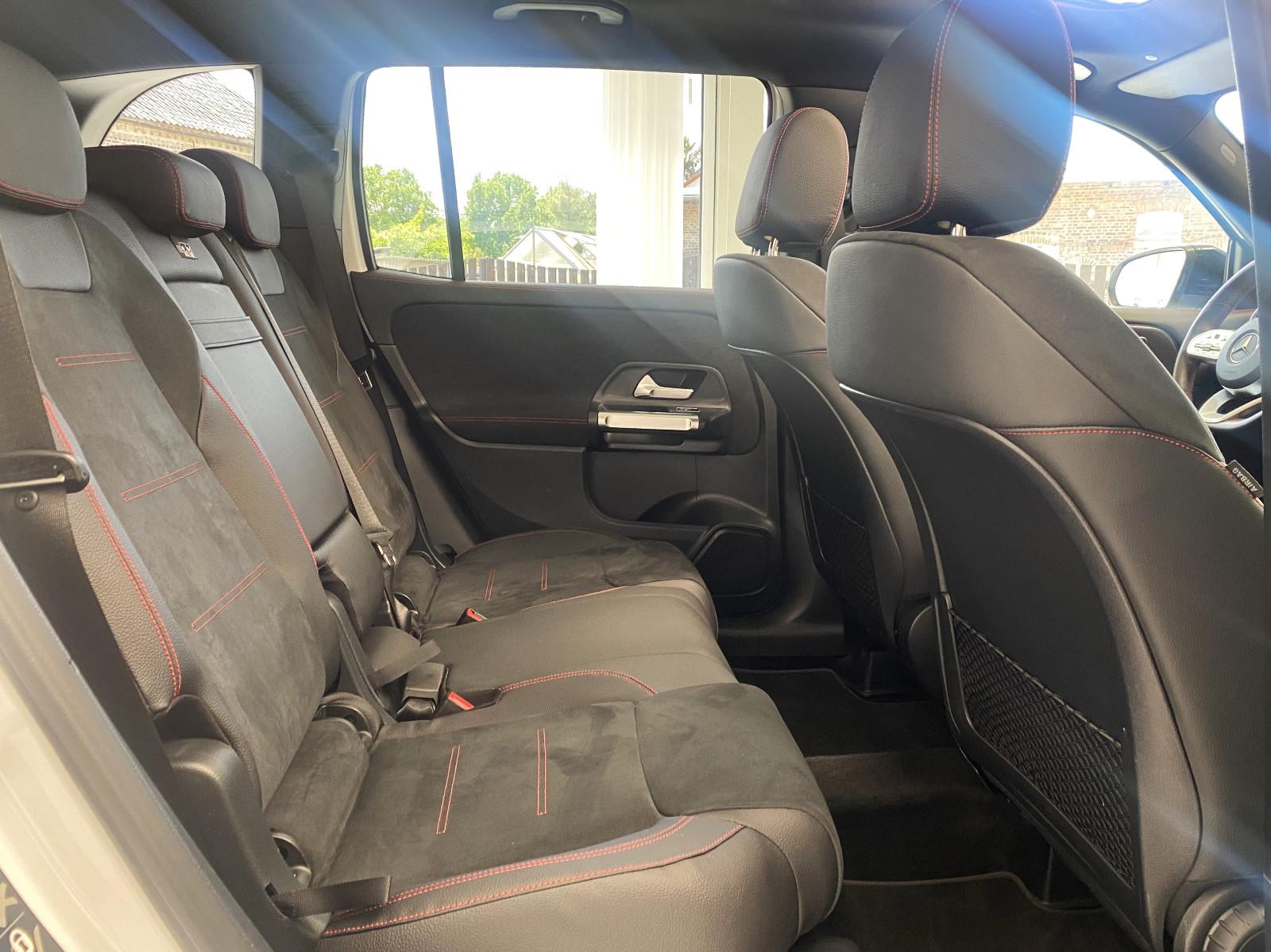Mercedes-Benz GLB 200 4M 2.Hd AMG Line Pano LED Kam Nightpaket