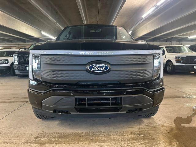 Ford F 150 Lightning Flash gr Batterie im Vorlauf