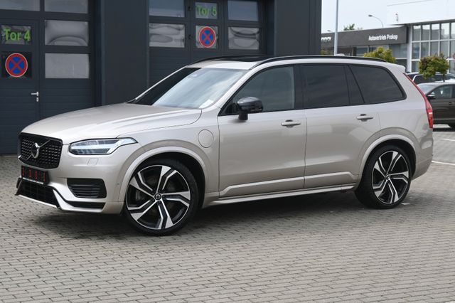 Volvo XC90 T8 AWD Ultra Dark Recharge Plug-In Hybrid