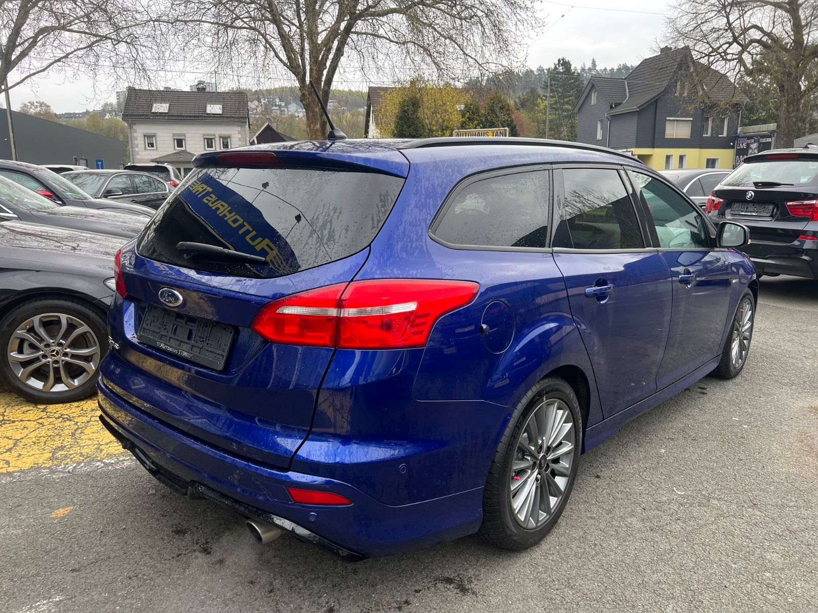 Fahrzeugabbildung Ford Focus Turnier 1.5 ST-Line *RÜCKFAHRKAMERA*