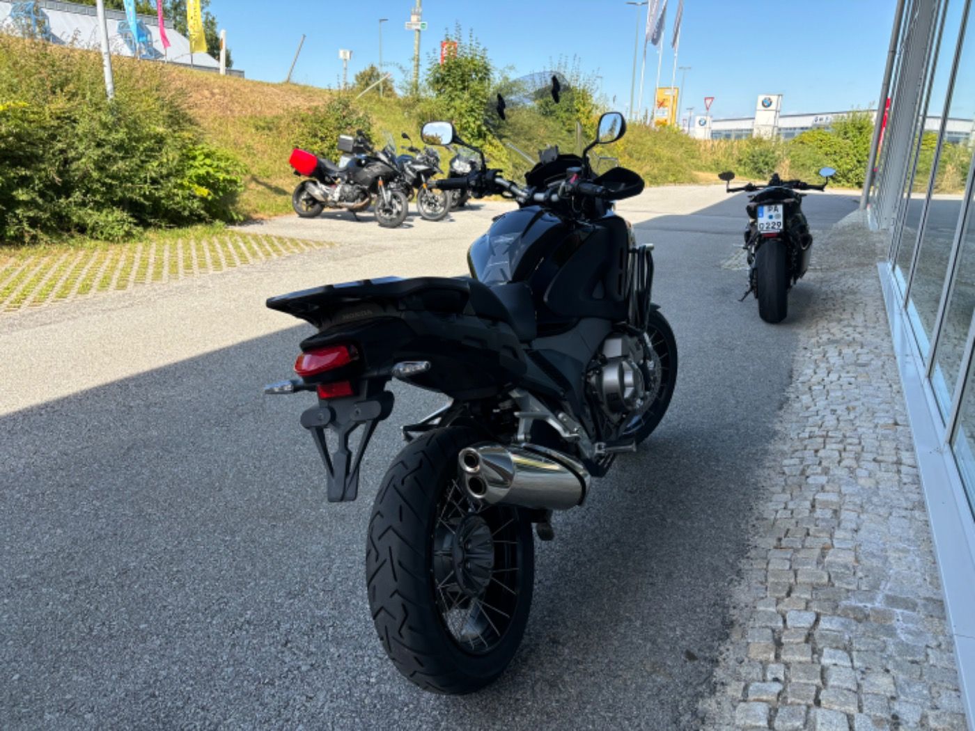 Fahrzeugabbildung Honda VFR 1200 X DCT, Windschild, Hinterradabdeckung