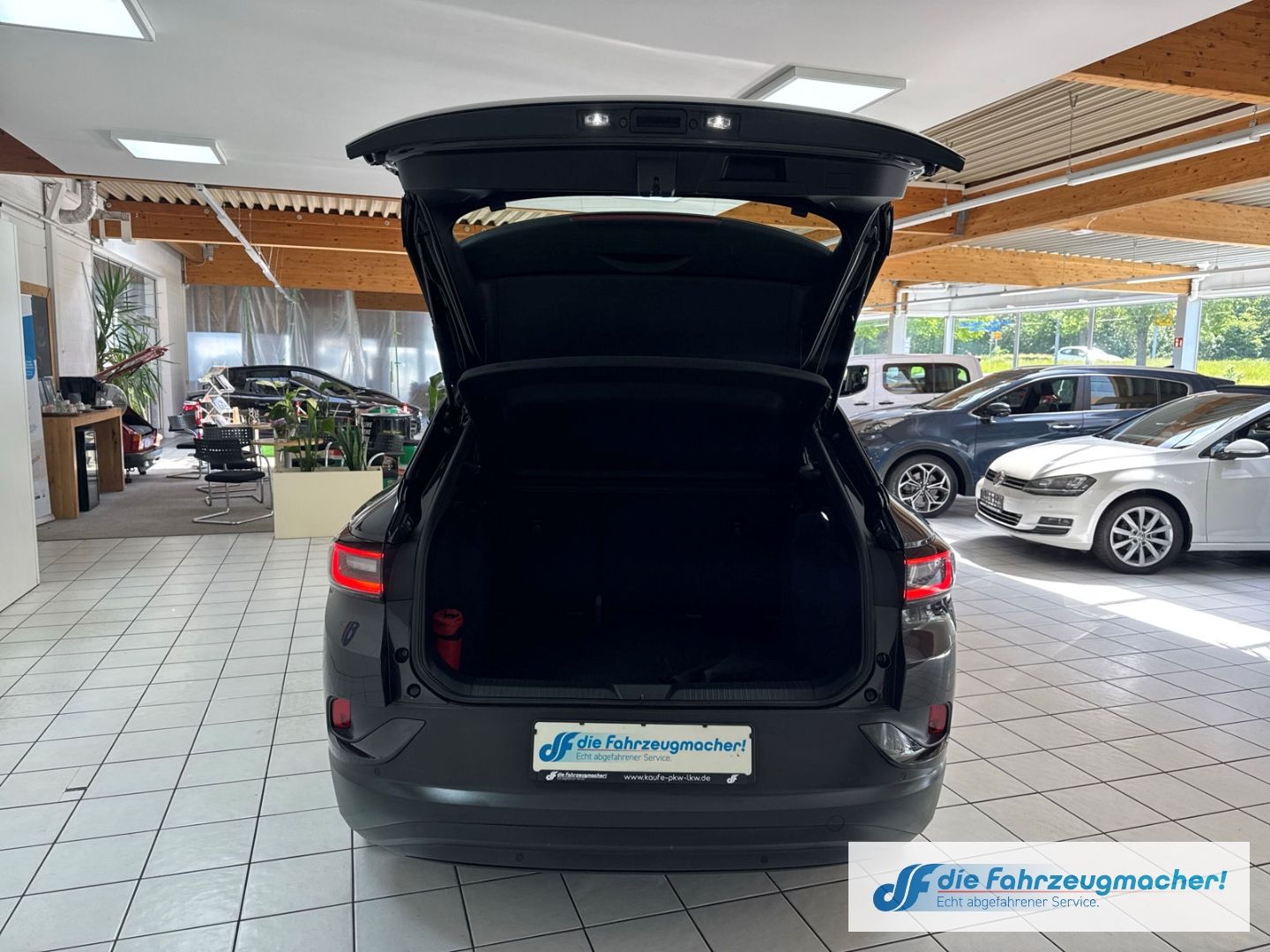 Fahrzeugabbildung Volkswagen ID.4 Pure 109 kW Navi LED Apple CarPlay Android