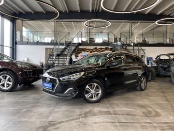 Hyundai i30 cw Premium *ACC*KAMERA*NAVI*SHZ*TEM*TOUCH*
