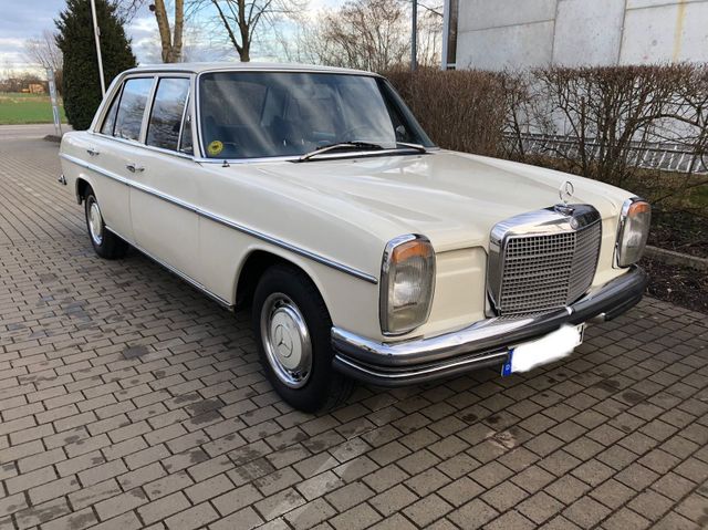 Mercedes-Benz Mercedes Benz W115 200 Automatik strich/8 ...