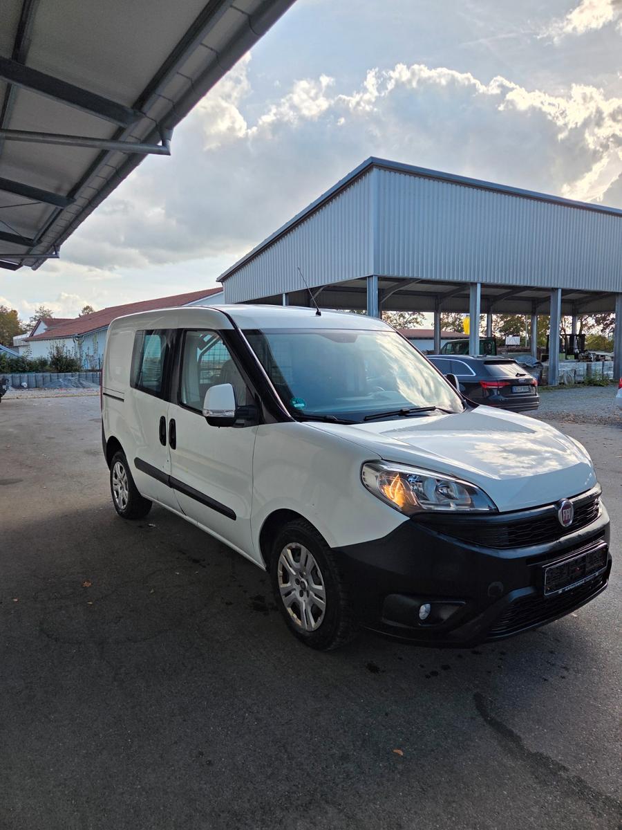 Fiat Doblo 2015 — interior