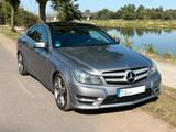 Mercedes-Benz C 250 BlueEFFICIENCY Coupé Autom. - - Mercedes-Benz C 250: Coupe
