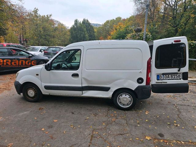 Nissan Zu verkaufen