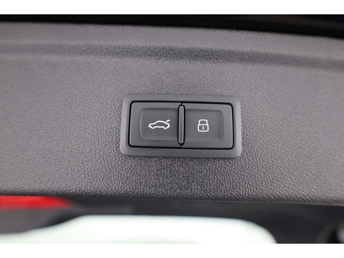 Audi A3 Sportback 35 TDI S line S-Tronic NAV/RFK/ACC, миниатюра 23
