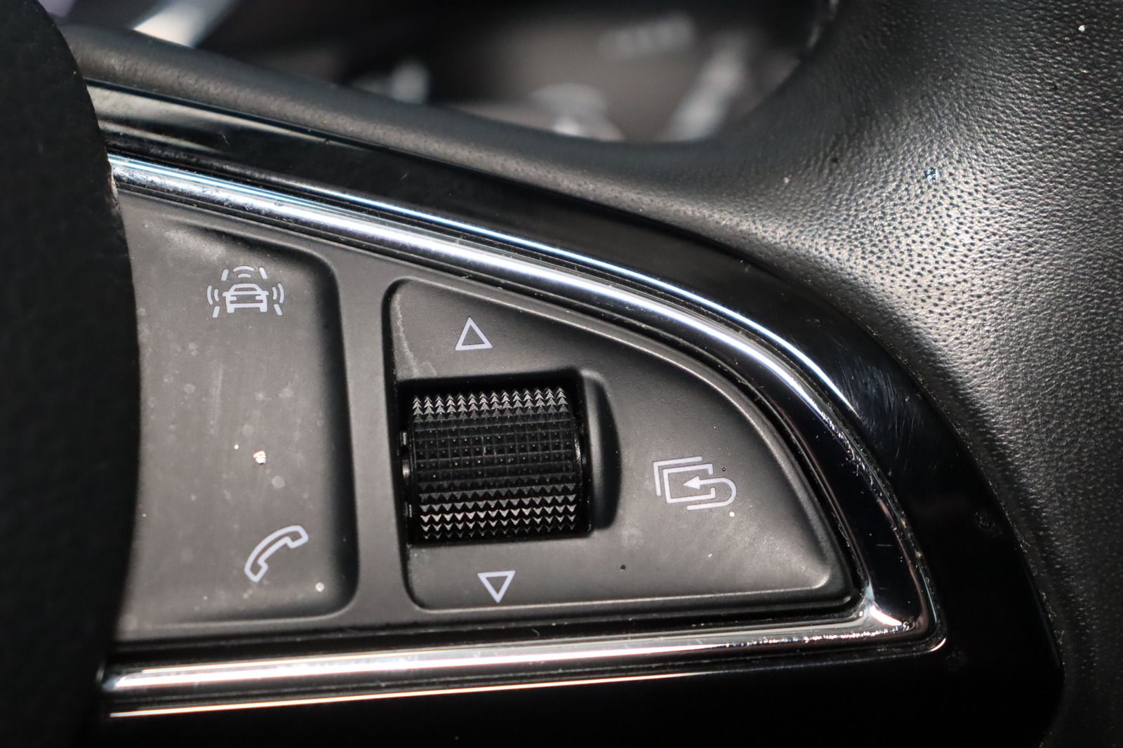 Fahrzeugabbildung SKODA Superb * Memory * PDC * Sithzg.