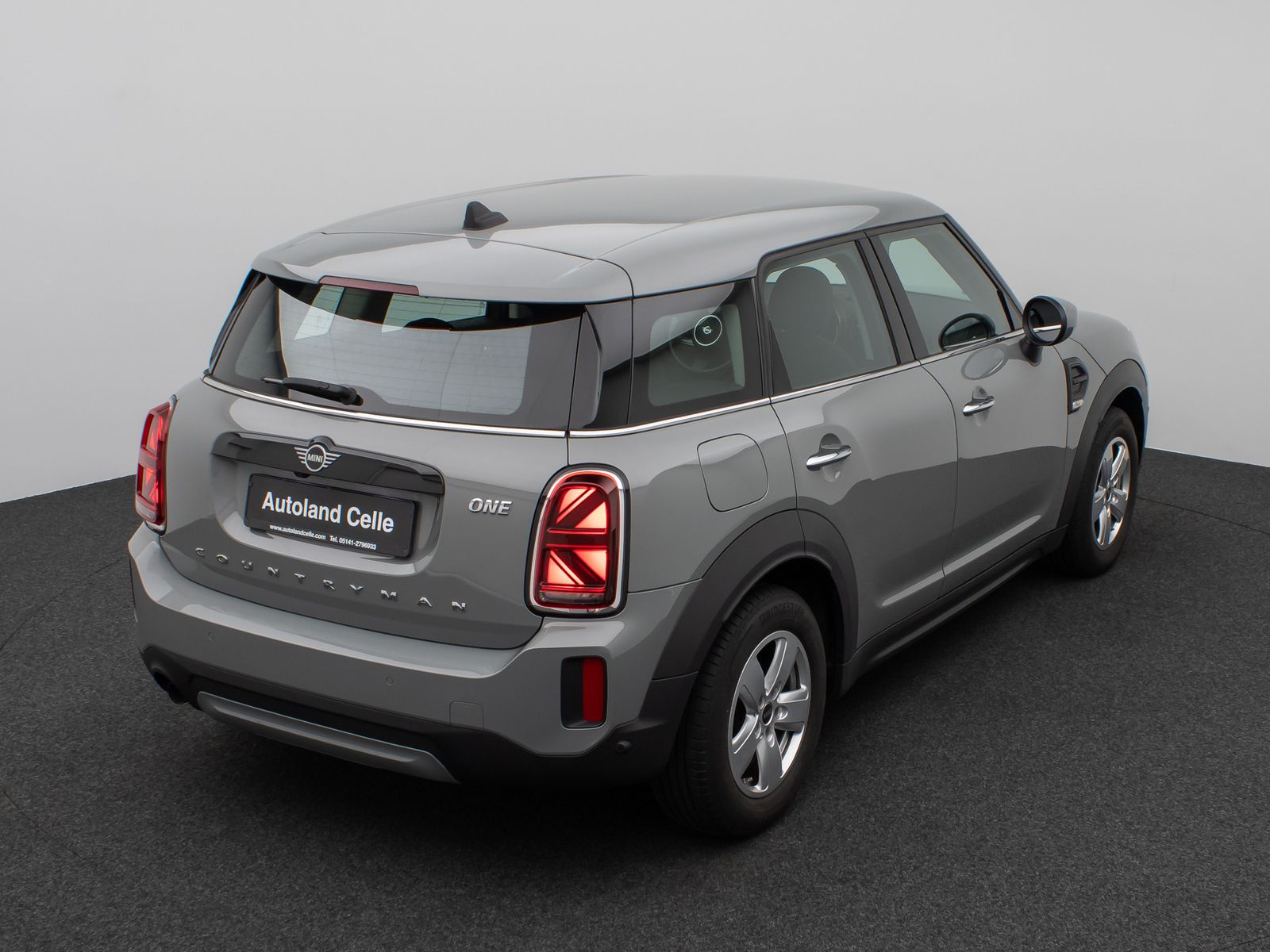 Fahrzeugabbildung MINI One Countryman Essential Trim Kamera AHK LED
