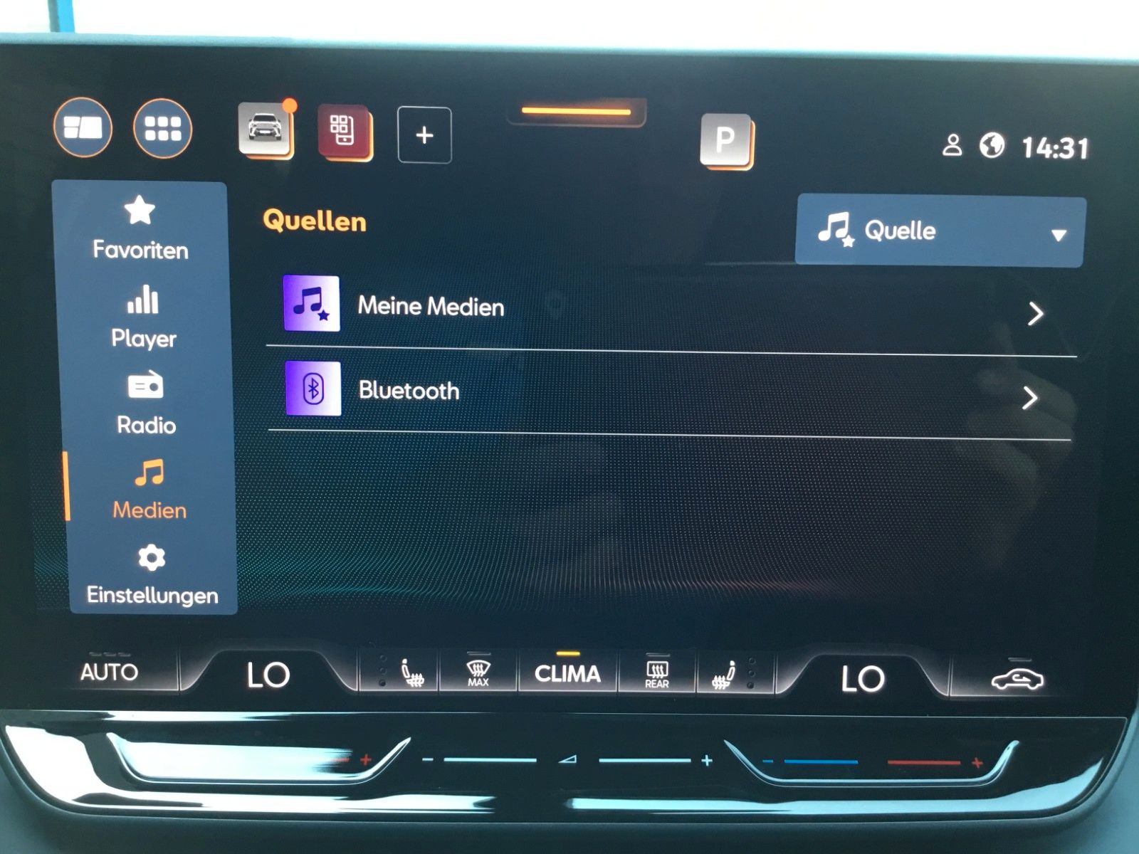 Fahrzeugabbildung CUPRA Terramar 1.5 eTSI DSG+AHK+360°+Headup+ACC