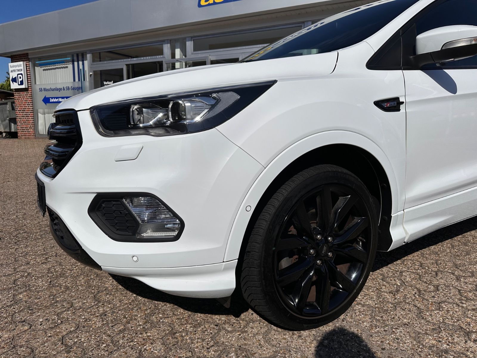 Fahrzeugabbildung Ford Kuga ST-Line 2.0 TDCi AHK/Navi/BiXenon/SHZG