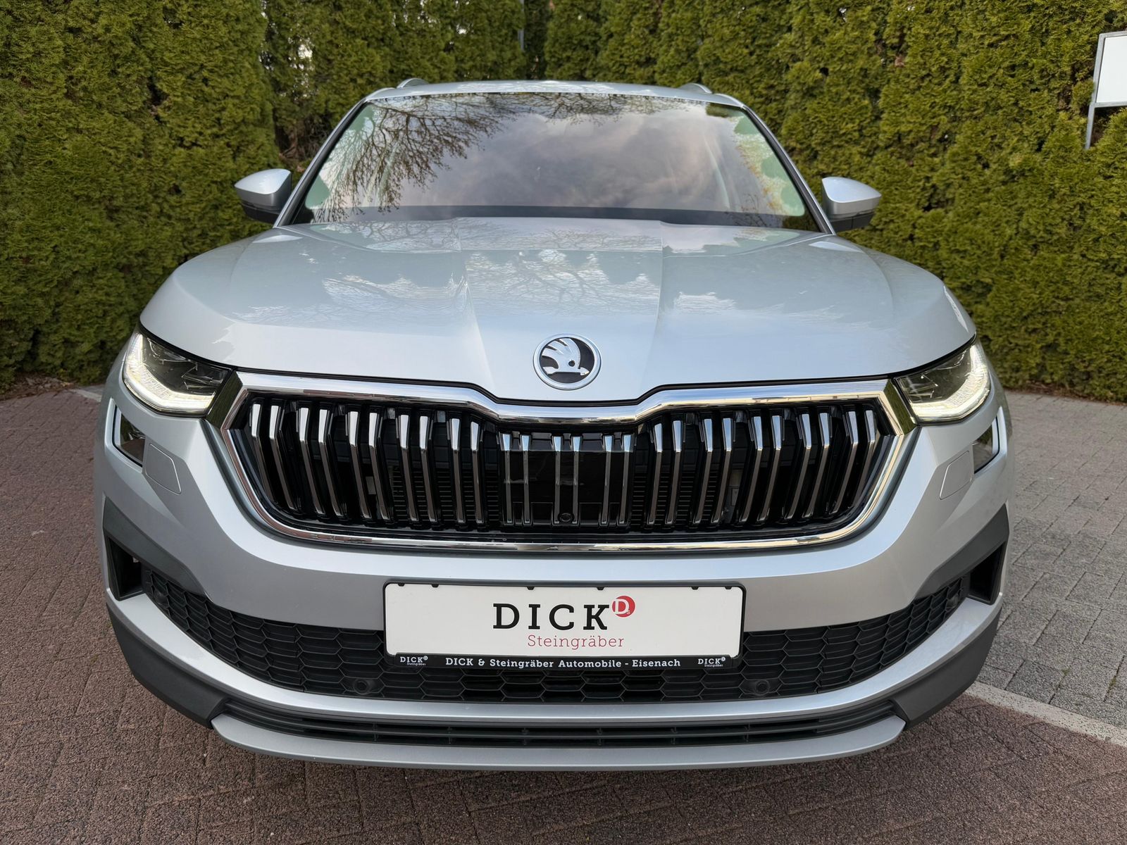 Fahrzeugabbildung SKODA Kodiaq 2.0 TSI DSG 4x4 Style MATRIX+KAM+ACC+VIRT