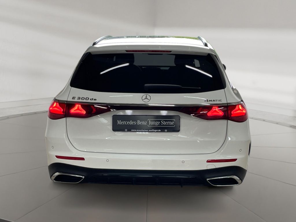 Mercedes-Benz E 300 T de 4matic AMG AMG+MBUX+Burm+Night+AHK foto 5