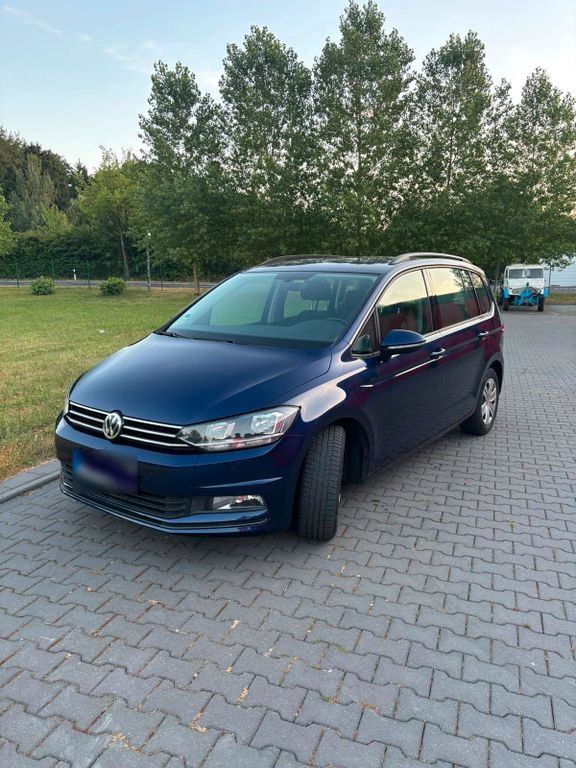 Image of Volkswagen Touran