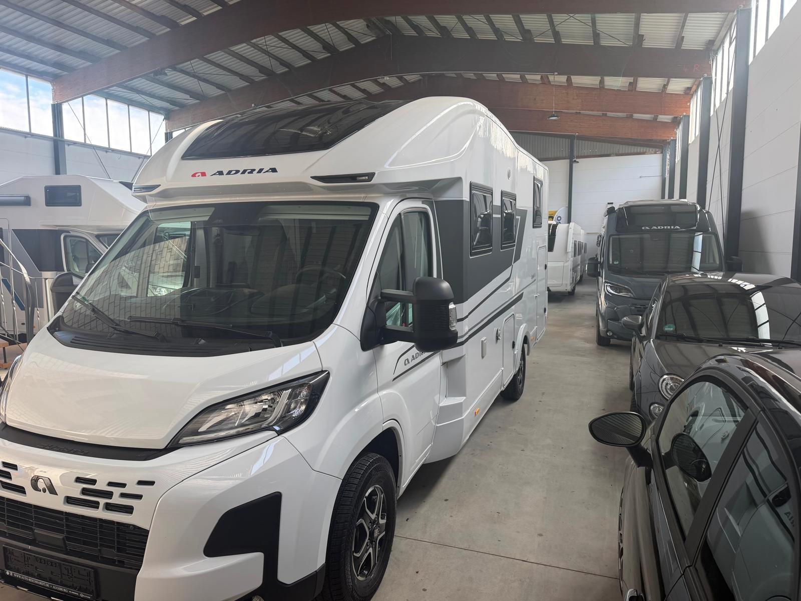 Adria Coral ALL IN   650 DL