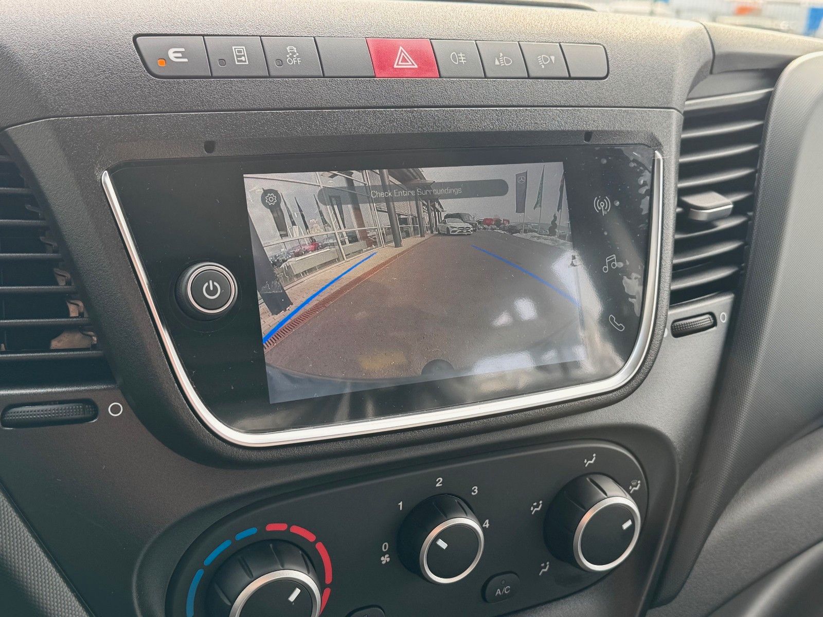 Fahrzeugabbildung Iveco Daily 35S14 *R3.450mm*AHK*Kamera*