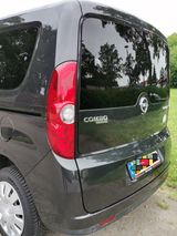 Opel combo, schwarz, 7 Sitzer - Opel Combo aus 2012
