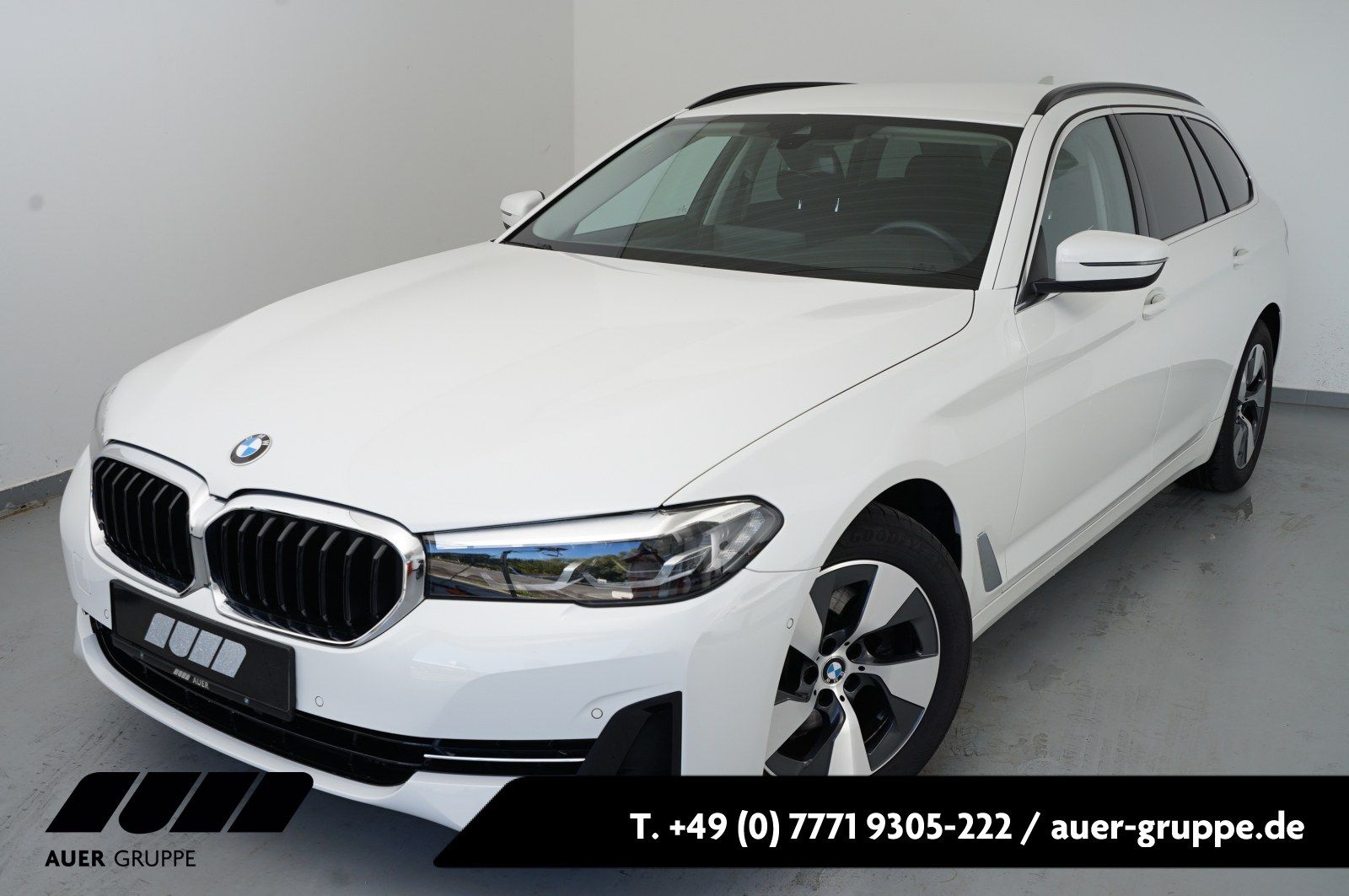 BMW 520d Touring (Navi LED WLAN SHZ PDC MFL)