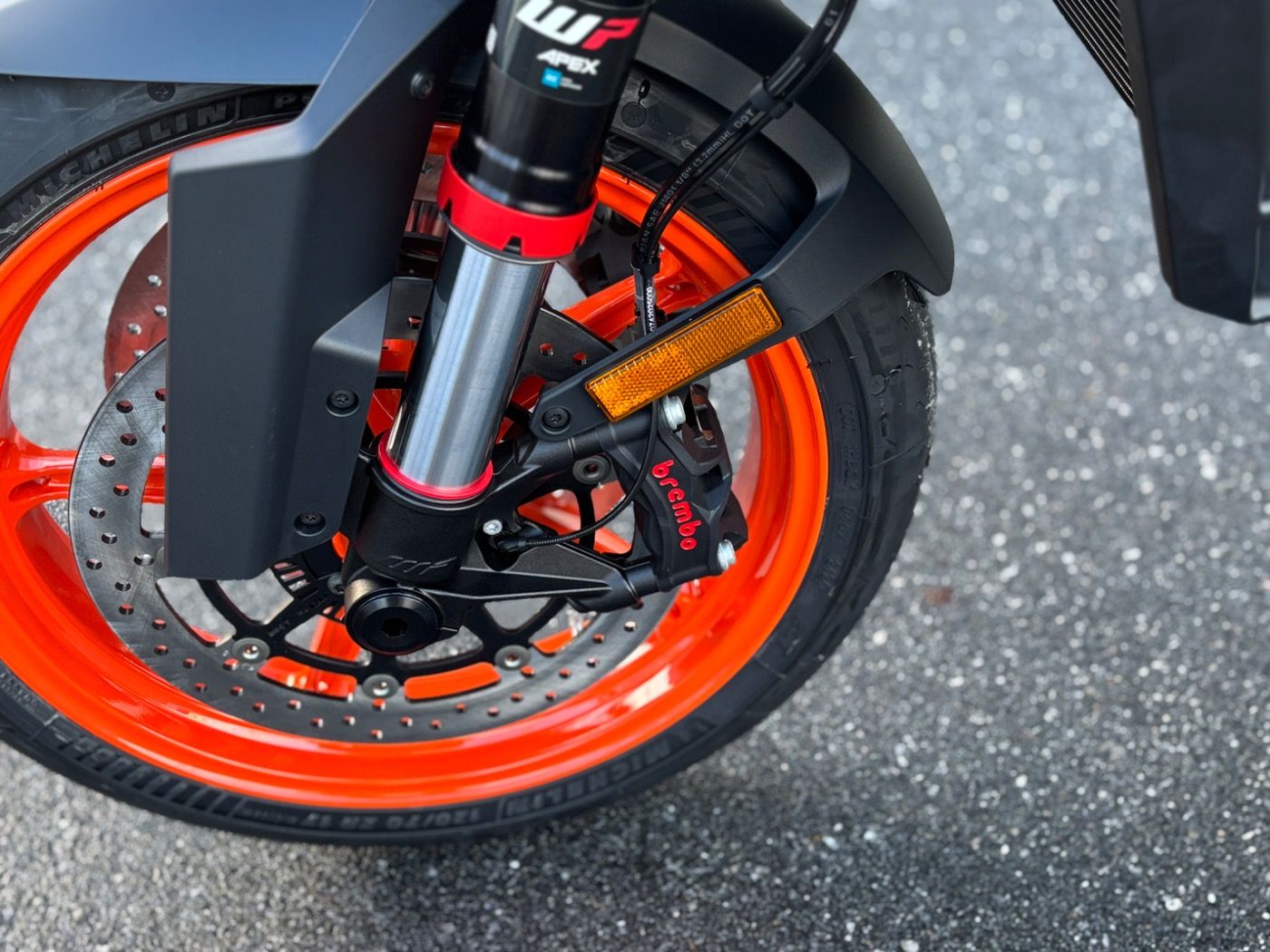 Fahrzeugabbildung KTM 990 Duke R Modell 2026