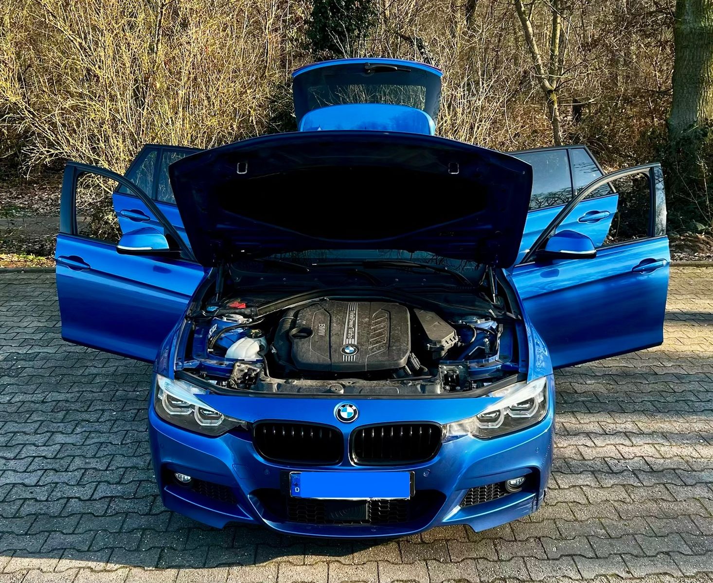 BMW BMW 330d xDrive Touring M Sport Shadow Automatik