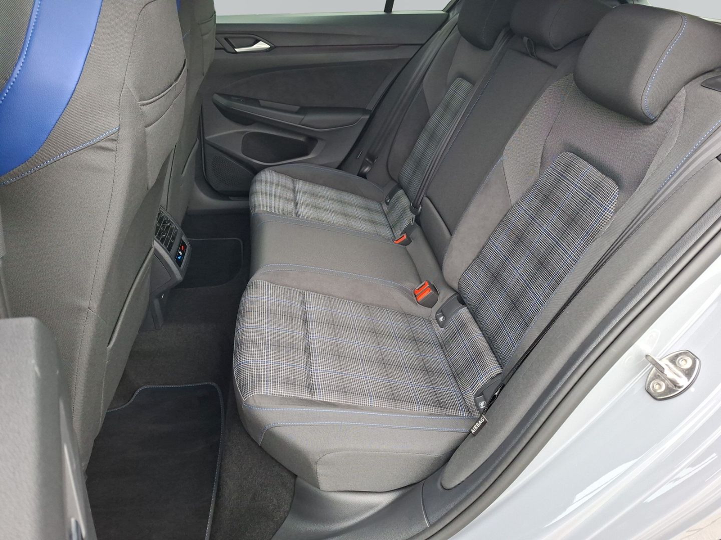 Golf VIII GTE eHybrid *KAMERA*GARANTIE*BLACKSTYL