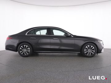 Mercedes E 200 - 12