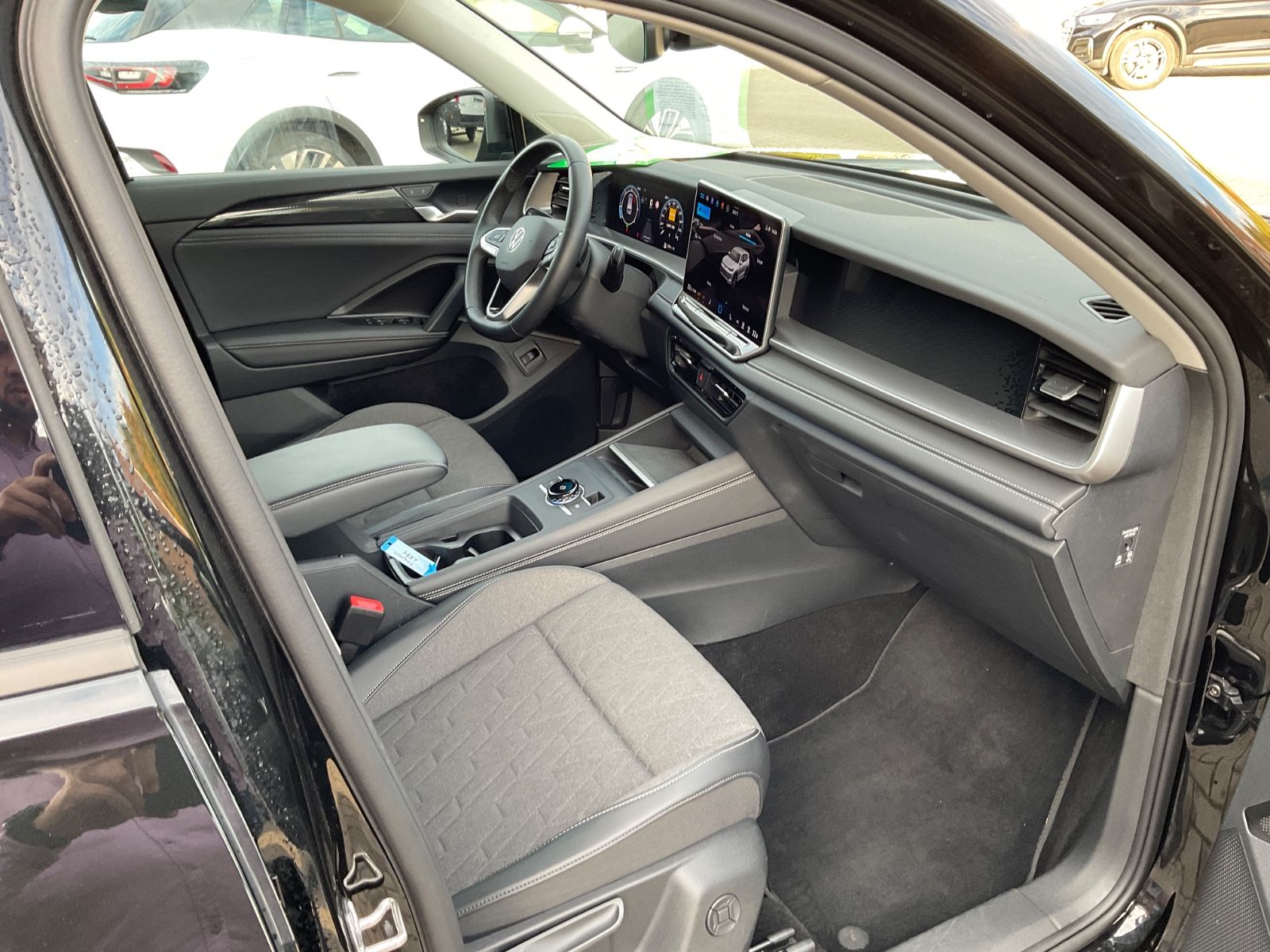 Fahrzeugabbildung Volkswagen Tayron 2.0 TDI 4M,AHK,Navi,Kamera,7-Sitzer,IQ