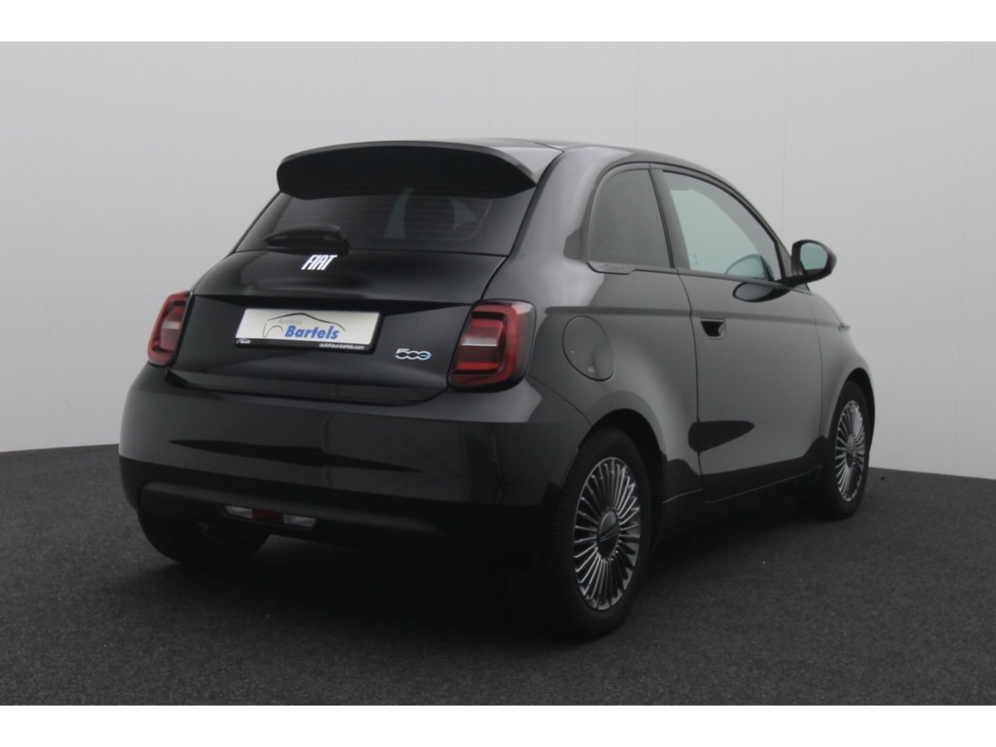 Fahrzeugabbildung Fiat 500e Neuer Icon Komfort Paket Tempomat Apple Car