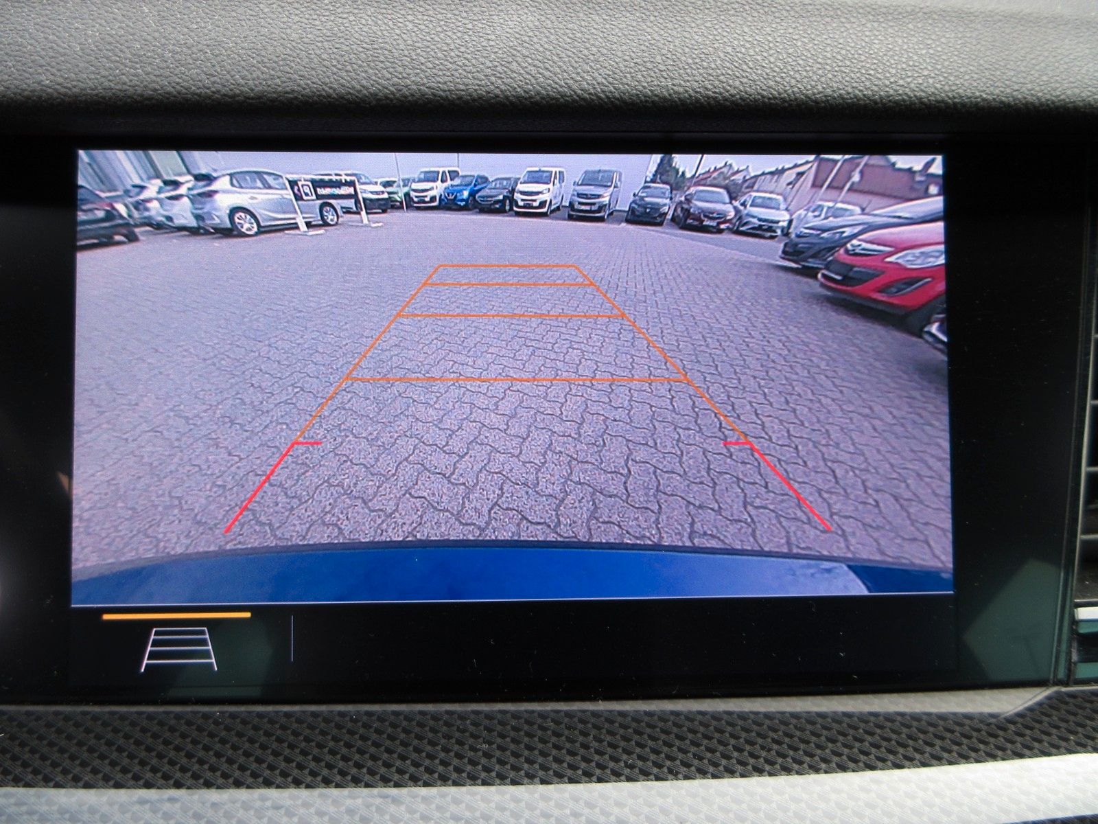 Fahrzeugabbildung Opel Insignia B ST 2.0D LED/NAVI/SHZ/LHZ/HUD