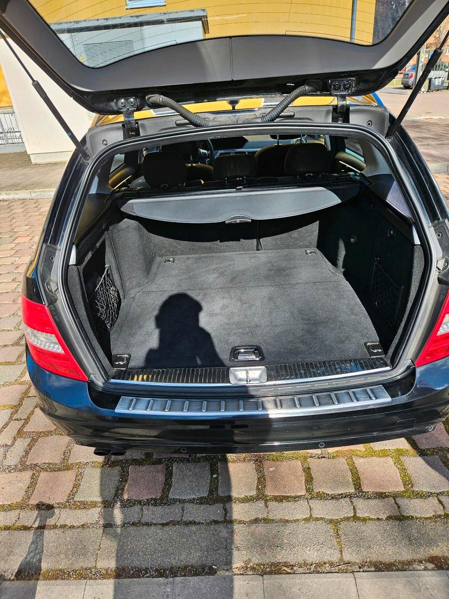 Mercedes-Benz C200 2014 — photo 14