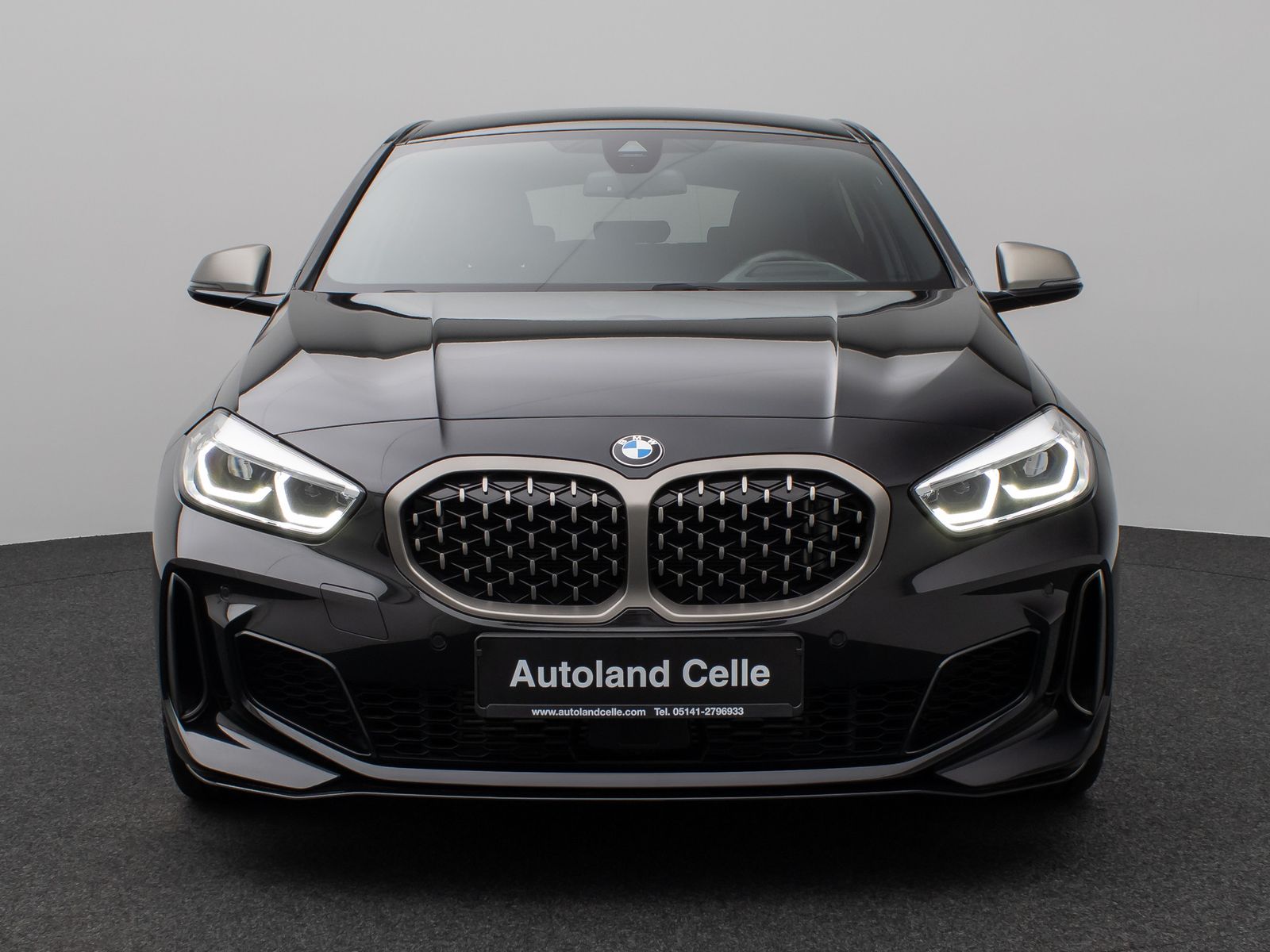 Fahrzeugabbildung BMW M135i xD HUD DAB H/K Komfort 19" Lenkradheizung