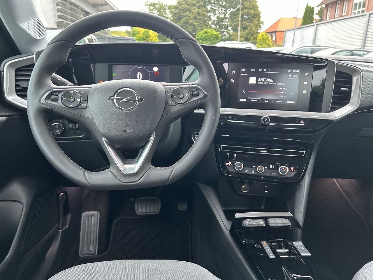 Fahrzeugabbildung Opel Mokka Elegance, Automatik, AHK