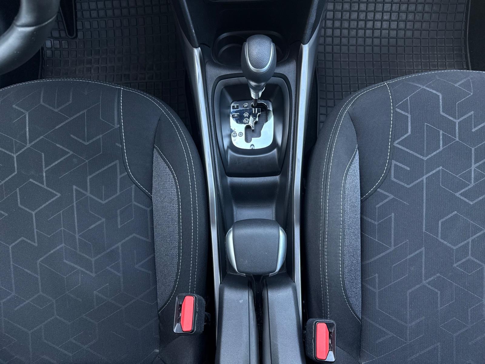 Peugeot 2008 Active SHZ*PDC*KLIMA*AUTOMATIK*