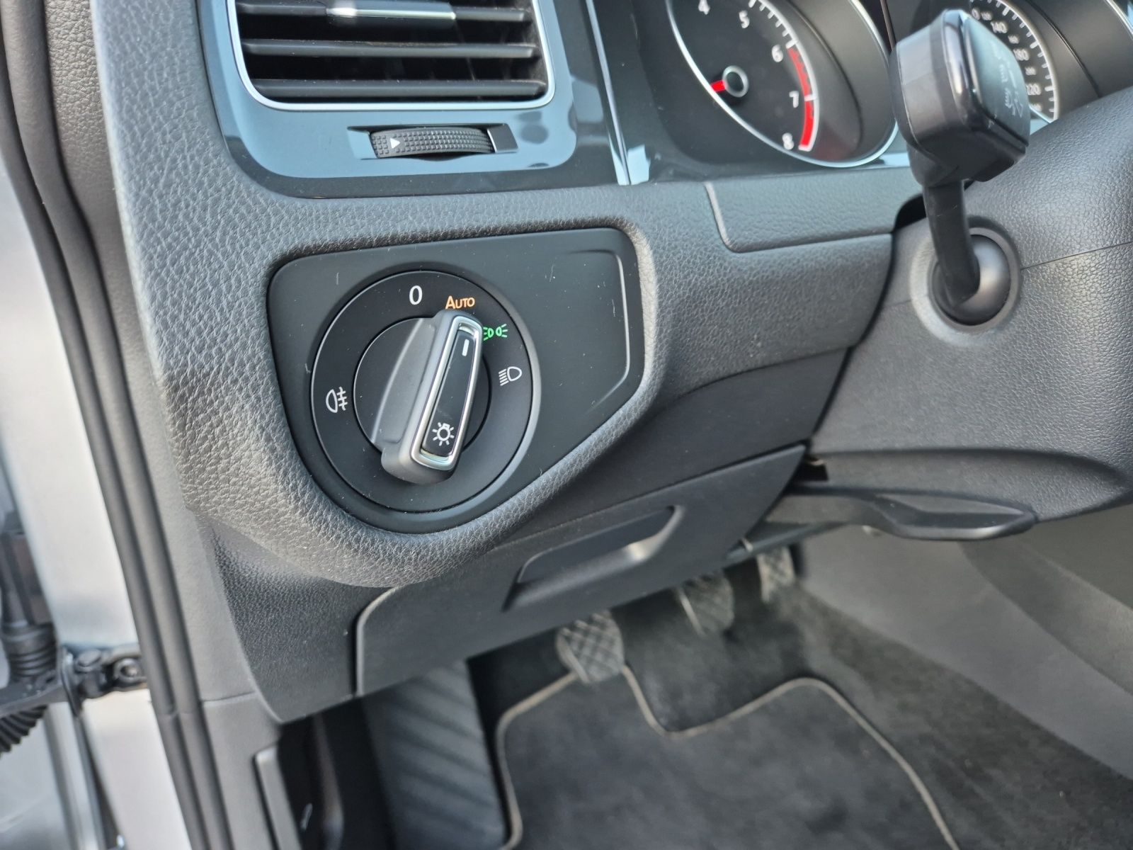 Fahrzeugabbildung Volkswagen Golf VII Variant TSI Comfortline Climatronic PDC