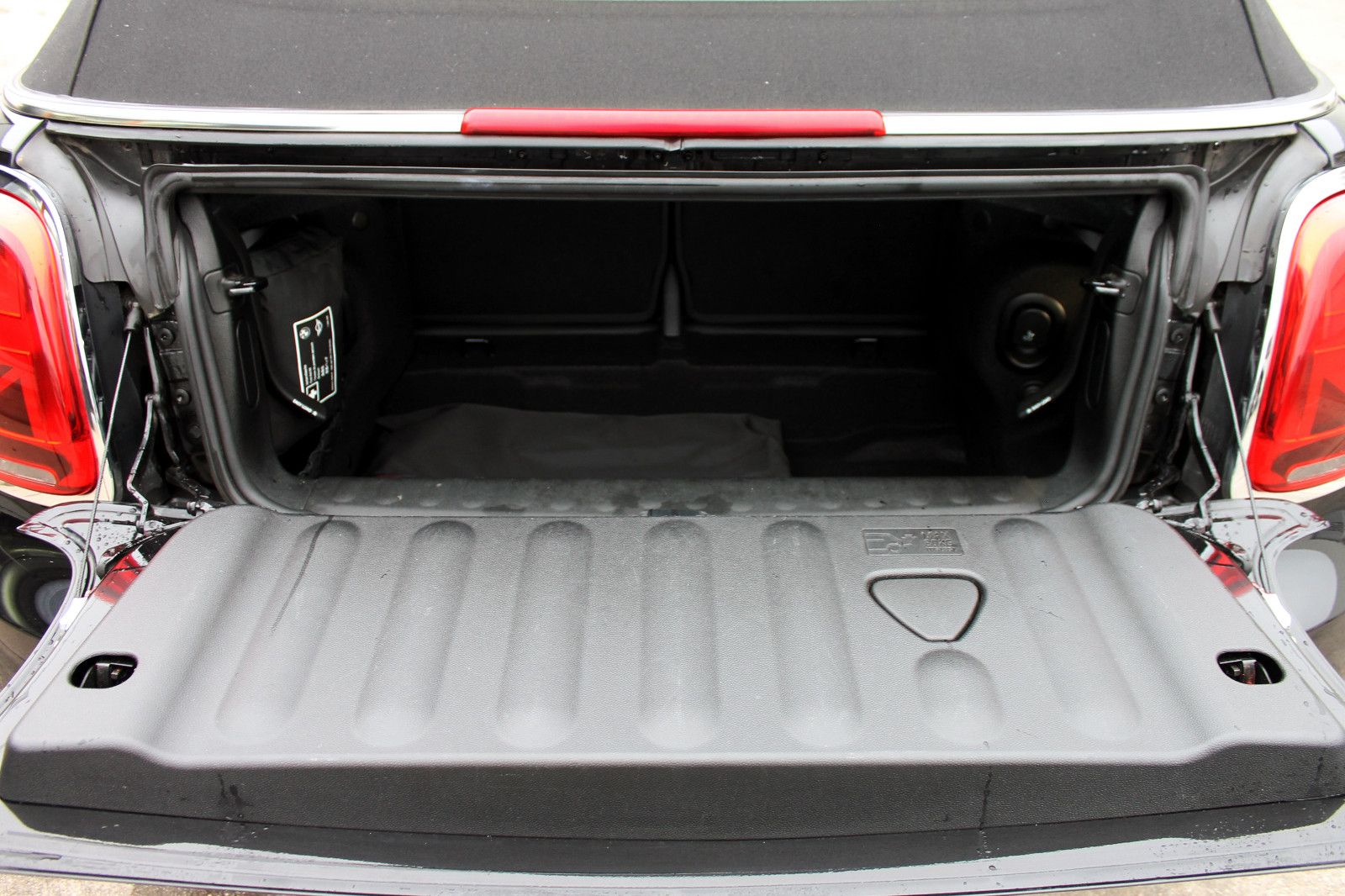 Fahrzeugabbildung MINI Cooper Cabrio Classic-Trim LED KAM PDC SHZ NAV