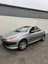 Peugeot 206cc Cabrio  2.0 Liter Vollaussta... - Peugeot 206 Gebrauchtwagen in Stuttgart