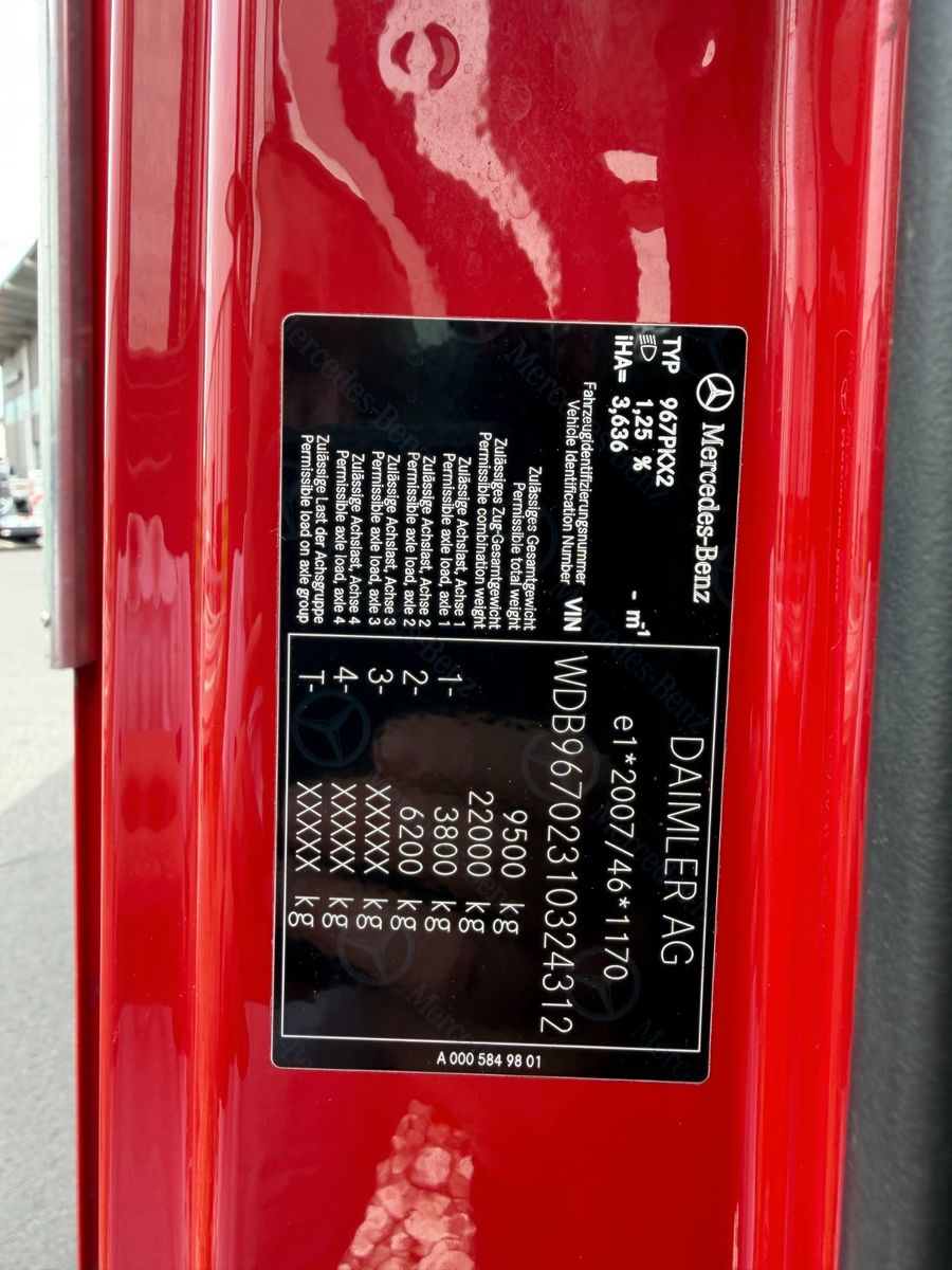 Fahrzeugabbildung Mercedes-Benz Atego 923 L 3 Sitze Standh. Ausbau