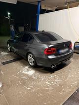 BMW e90 330i - BMW 330: 330i E90
