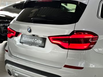 Fahrzeugabbildung BMW X3 xD20i xLine DAB HiFi Navi Kamera DrivAsis LED