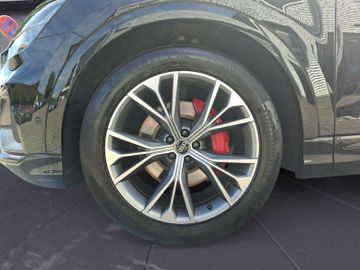 Audi Q8 - 7