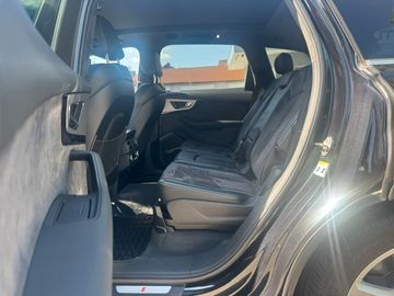 Audi Q7 - 12
