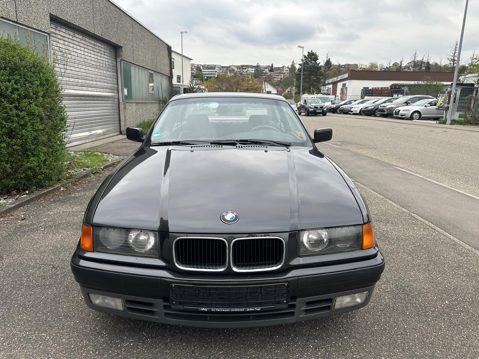 BMW 320 i Coupe - Tüv 04/26 -