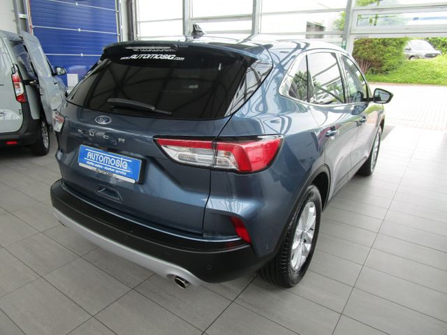 Kuga Titanium/LED/ACC/RFK/Key Free/TWA