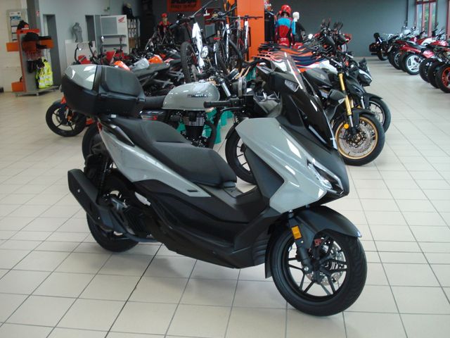 Honda Forza 125