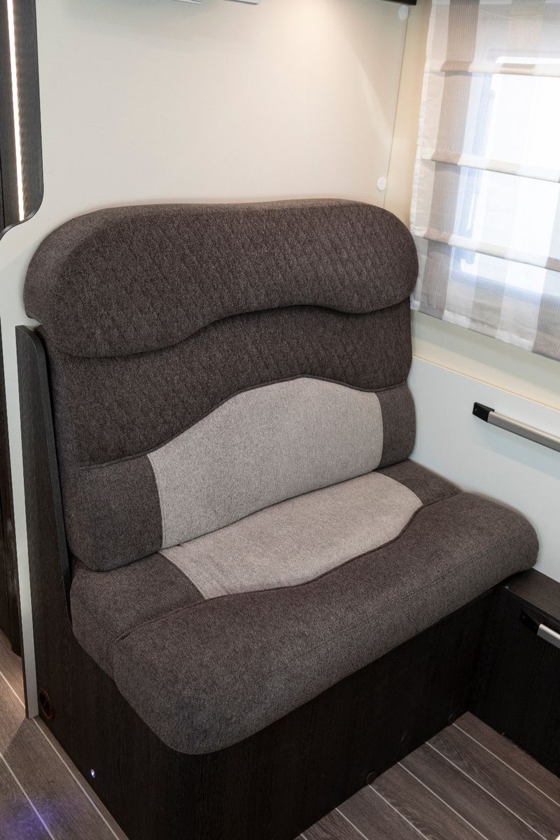 Fahrzeugabbildung Roller Team Kronos 277 M - 6.389€ sparen!