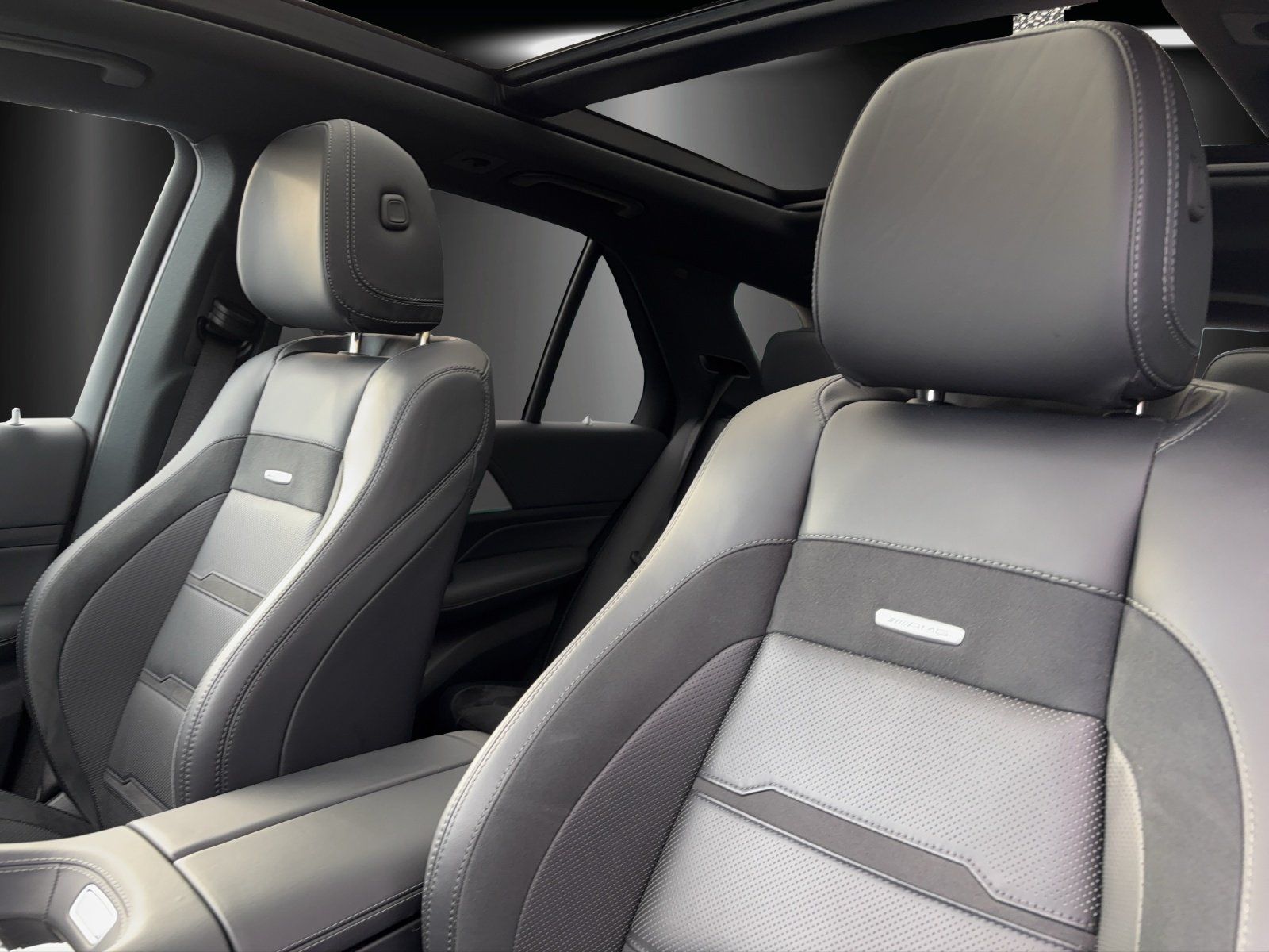 Fahrzeugabbildung Mercedes-Benz GLE 63 AMG Pano DISTRO Nappa AHK Kamera MLED EDW