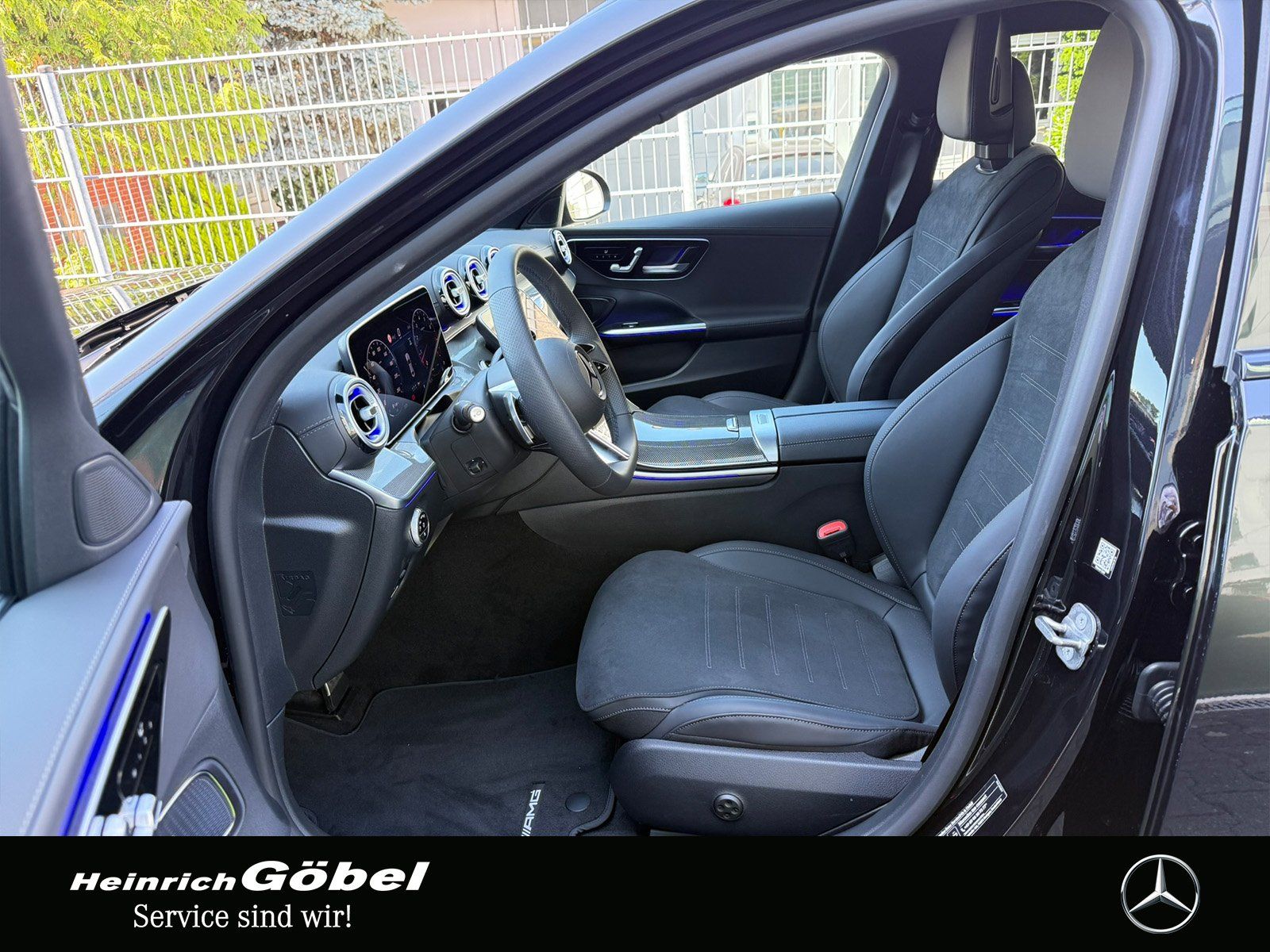 Fahrzeugabbildung Mercedes-Benz C 200 AMG*AHK*MEMORY*AMBIENTE*DIGITAL*360°