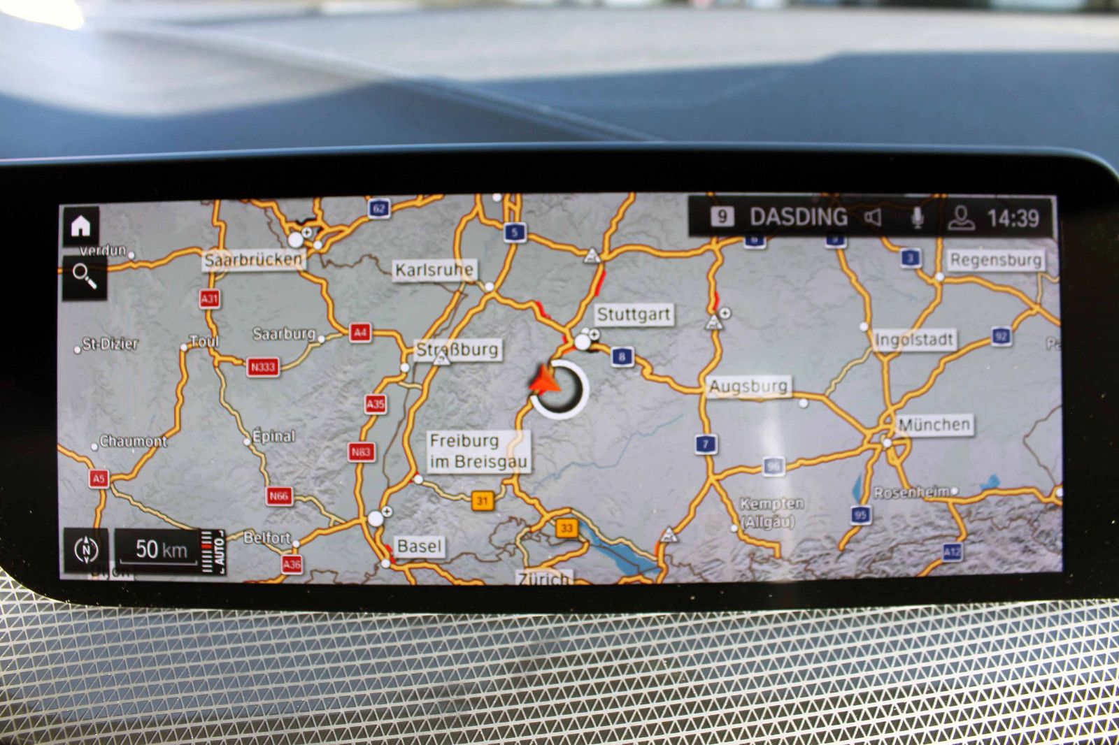 Fahrzeugabbildung BMW 120d xDrive Luxury-Line LED PANO HUD ACC KAM SHZ