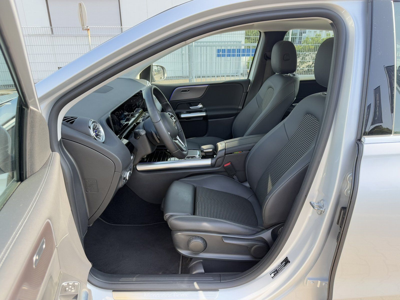Fahrzeugabbildung Mercedes-Benz B 250 PROG.*360°KAM*PANO*LED*KAMERA*AMBIENTE*